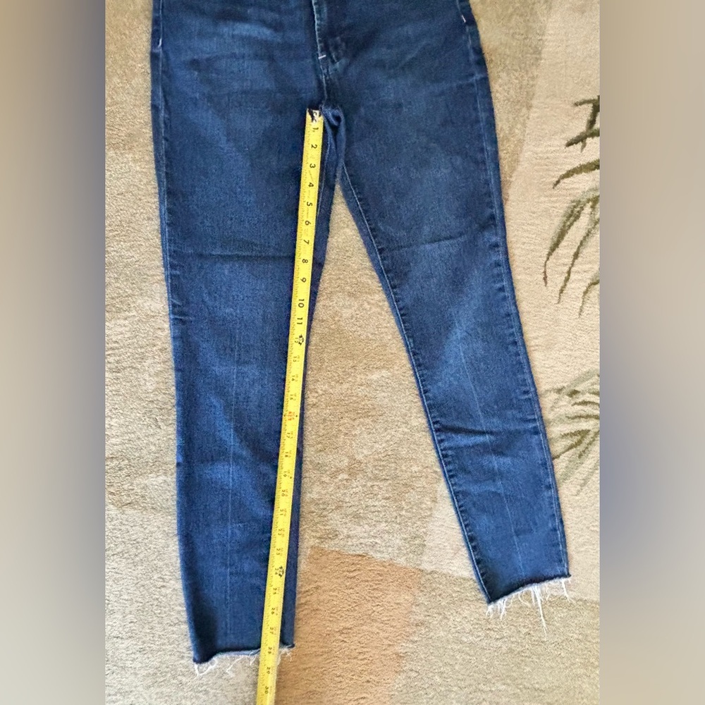 Articles of Society The Secret Skinny Jeans Women 8/29 Dark Wash Raw Hem - Picture 7 of 9